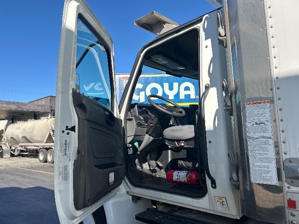 Refrigerated Truck-Light and Medium Duty Trucks-International-2022-MV607-Torrance-CA-114,357\n\t\tmiles-$ 69,000 - Image 16