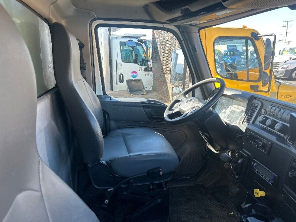 Refrigerated Truck-Light and Medium Duty Trucks-International-2022-MV607-Torrance-CA-114,357\n\t\tmiles-$ 69,000 - Image 22