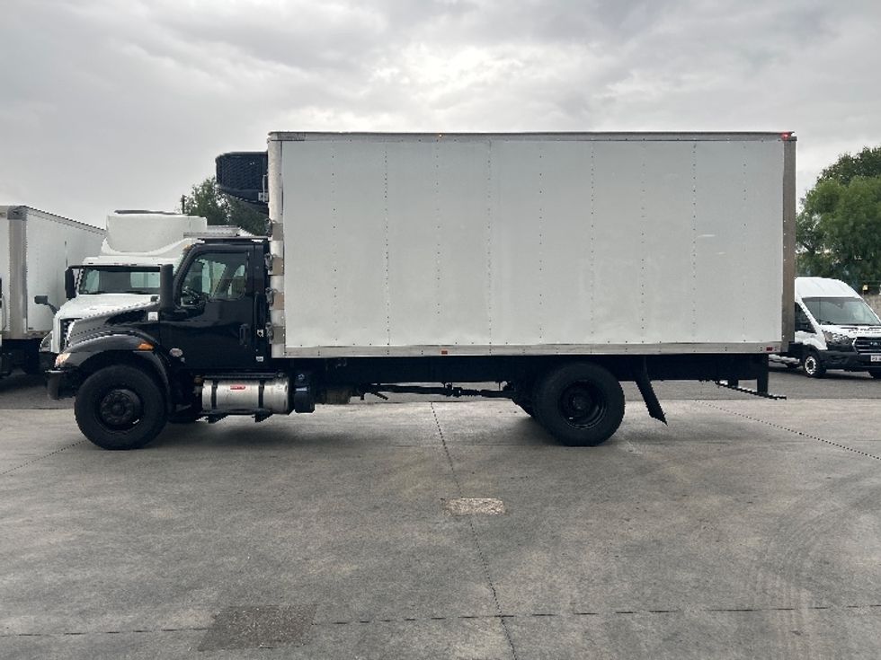 Refrigerated Truck-Light and Medium Duty Trucks-International-2022-MV607-Torrance-CA-57,877\n\t\tmiles-$ 76,750 - Image 4