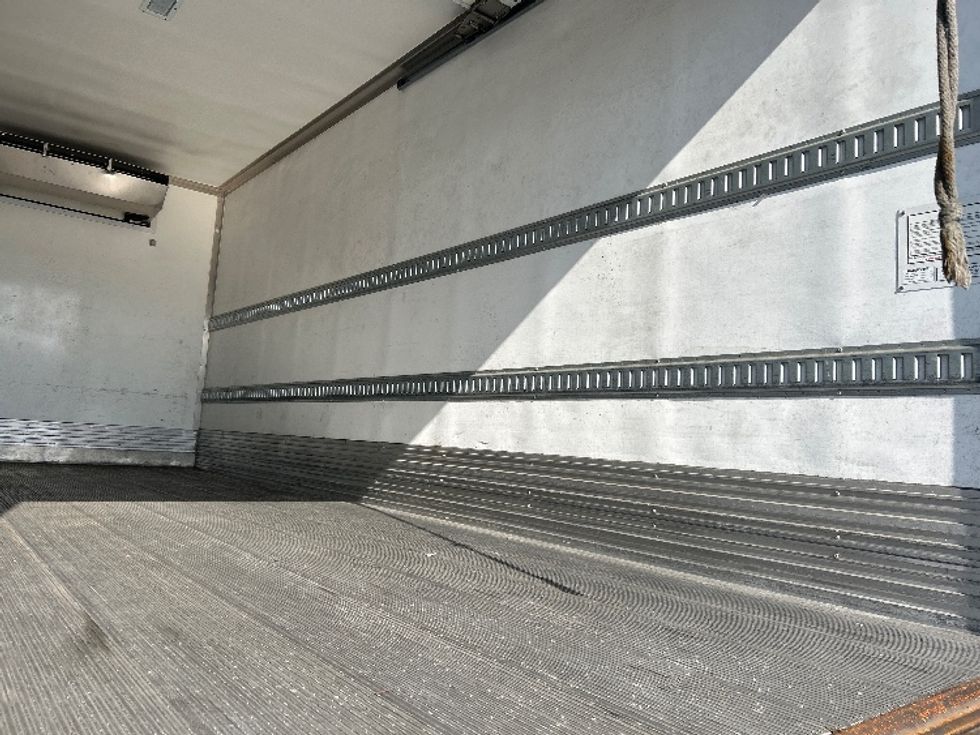 Refrigerated Truck-Light and Medium Duty Trucks-International-2022-MV607-Torrance-CA-81,652\n\t\tmiles-$ 78,000 - Image 12