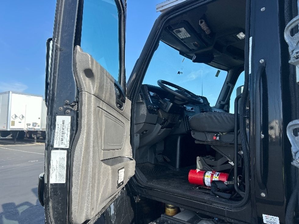 Refrigerated Truck-Light and Medium Duty Trucks-International-2022-MV607-Torrance-CA-81,652\n\t\tmiles-$ 78,000 - Image 16