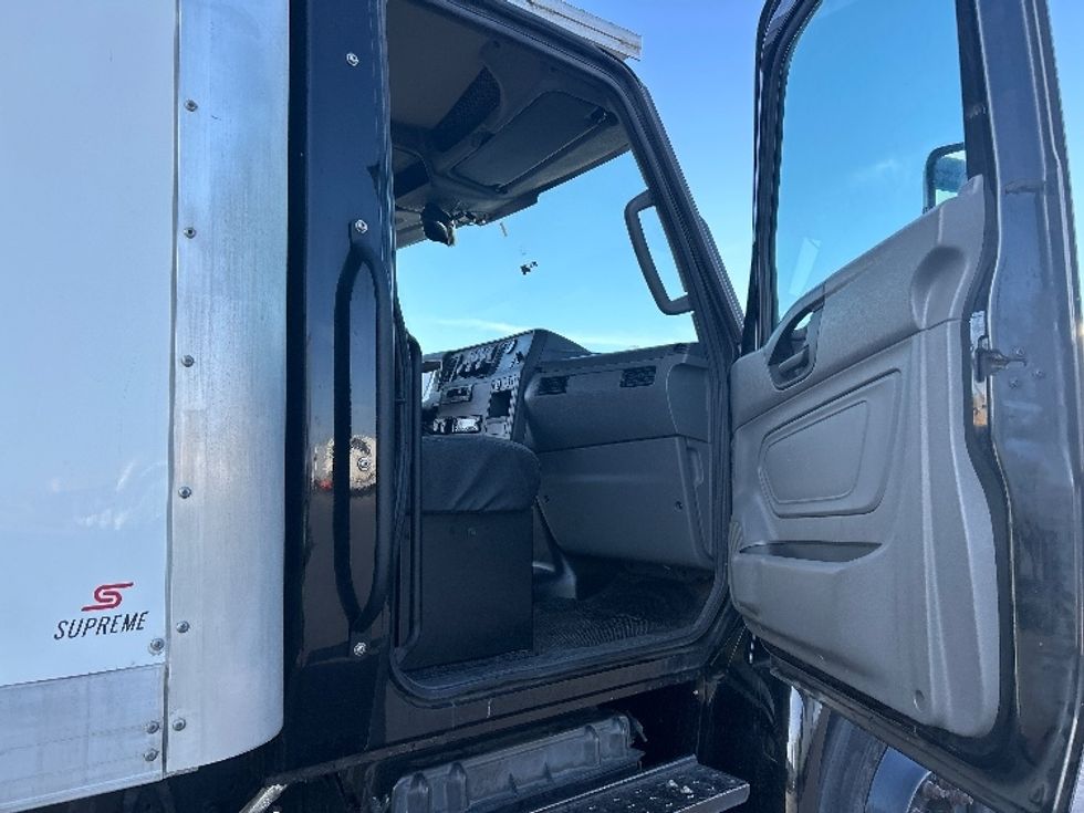 Refrigerated Truck-Light and Medium Duty Trucks-International-2022-MV607-Torrance-CA-81,652\n\t\tmiles-$ 78,000 - Image 20