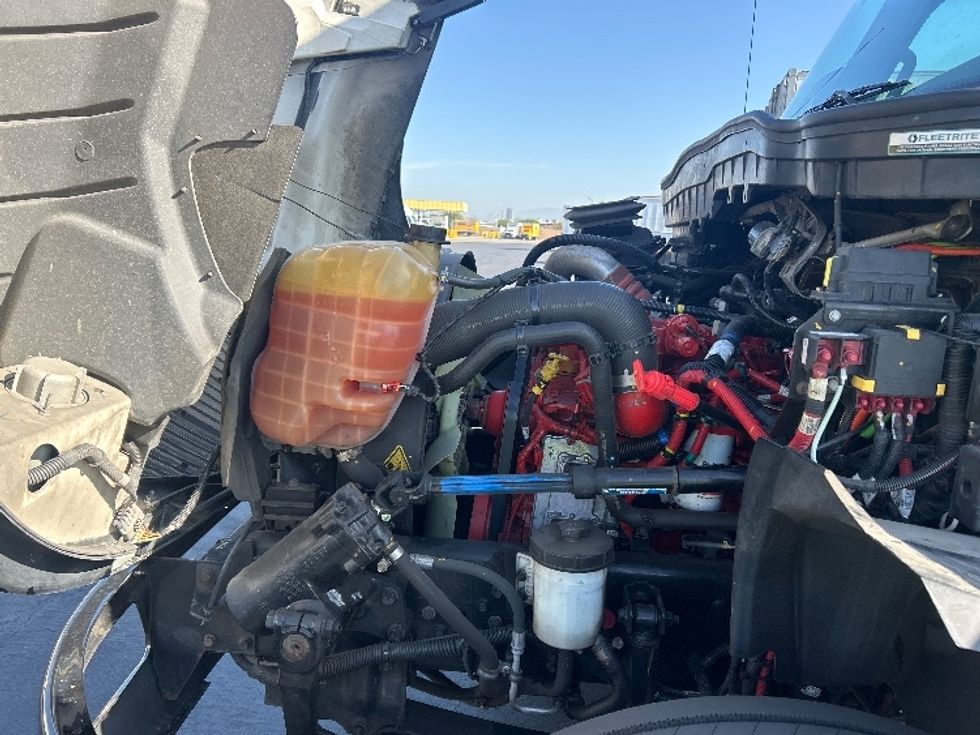 Refrigerated Truck-Light and Medium Duty Trucks-International-2022-MV607-Torrance-CA-81,652\n\t\tmiles-$ 78,000 - Image 24