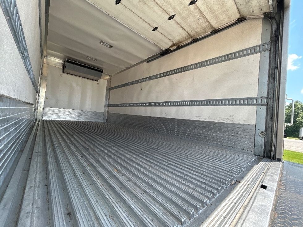 Refrigerated Truck-Light and Medium Duty Trucks-International-2022-MV607-Tuscaloosa-AL-362,585\n\t\tmiles-$ 22,250 - Image 12