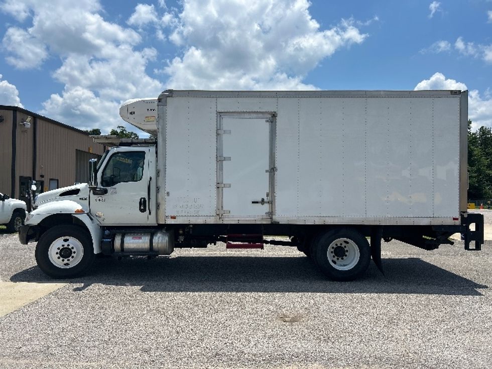 Refrigerated Truck-Light and Medium Duty Trucks-International-2022-MV607-Tuscaloosa-AL-362,585\n\t\tmiles-$ 22,250 - Image 4