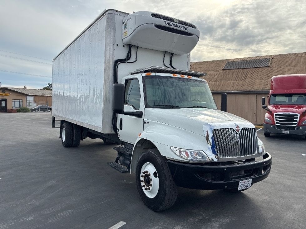Refrigerated Truck-Light and Medium Duty Trucks-International-2022-MV607-West Sacramento-CA-33,501\n\t\tmiles-$ 76,500 - Image 1