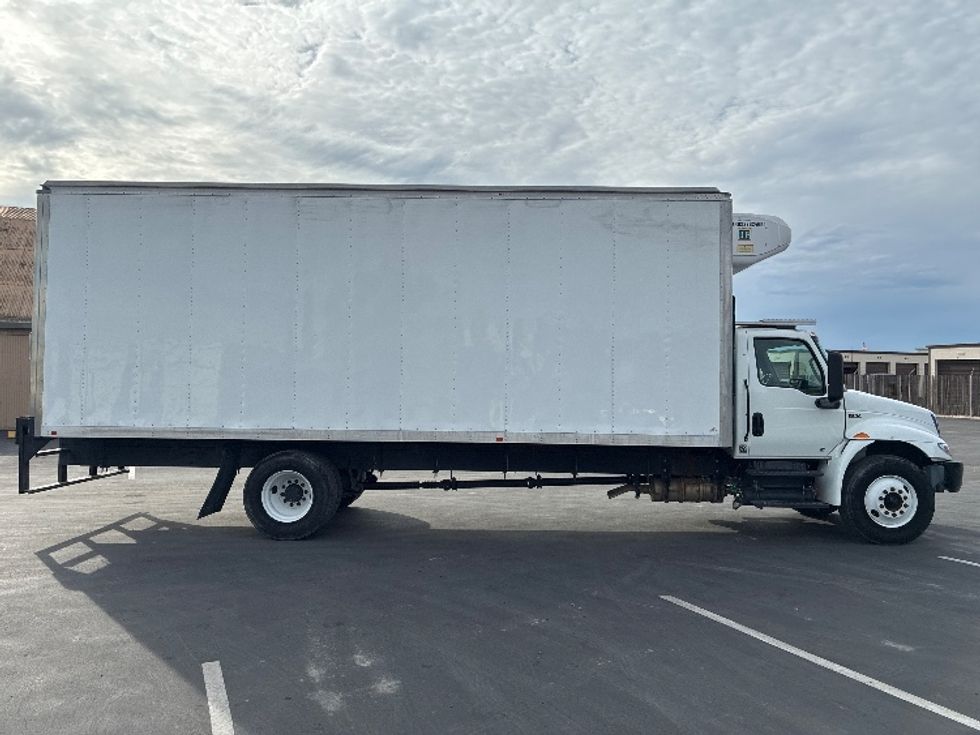 Refrigerated Truck-Light and Medium Duty Trucks-International-2022-MV607-West Sacramento-CA-33,501\n\t\tmiles-$ 76,500 - Image 14