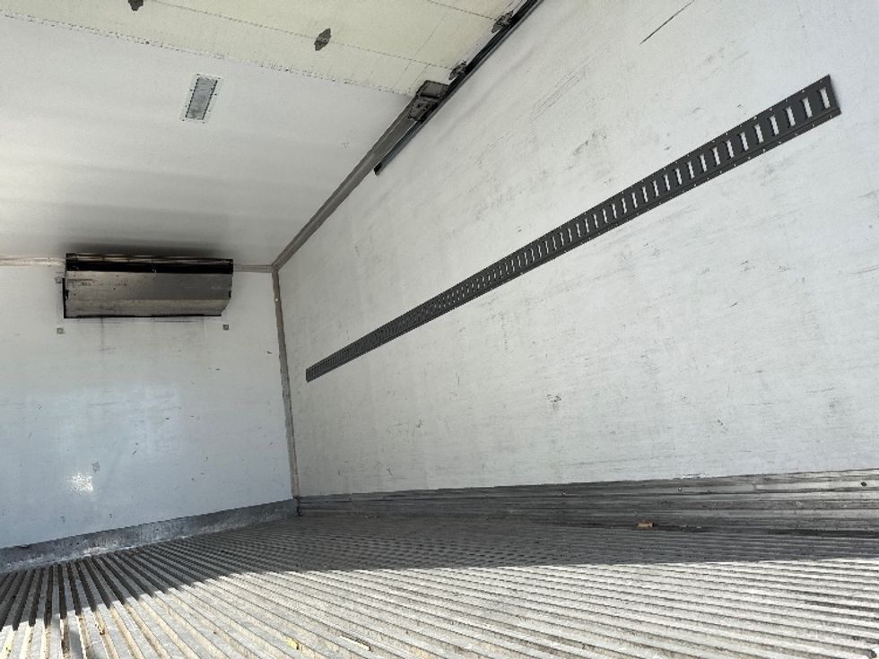 Refrigerated Truck-Light and Medium Duty Trucks-International-2022-MV607-West Sacramento-CA-65,405\n\t\tmiles-$ 75,000 - Image 12