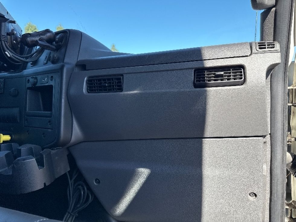 Refrigerated Truck-Light and Medium Duty Trucks-International-2022-MV607-West Sacramento-CA-65,405\n\t\tmiles-$ 75,000 - Image 21