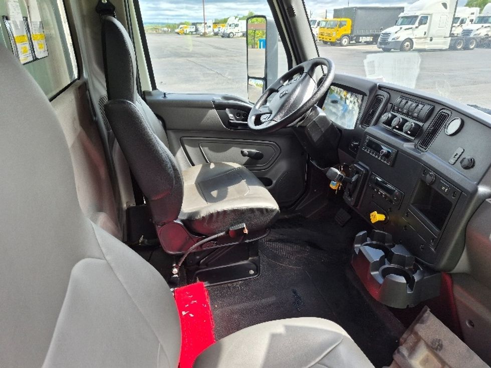 Refrigerated Truck-Light and Medium Duty Trucks-International-2022-MV607-White Deer-PA-138,266\n\t\tmiles-$ 65,250 - Image 21