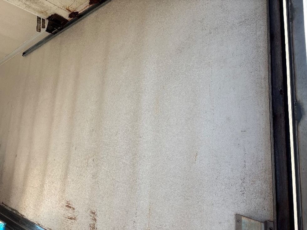 Refrigerated Truck-Light and Medium Duty Trucks-International-2022-MV607LP-Columbus-OH-455,611\n\t\tmiles-$ 26,250 - Image 12