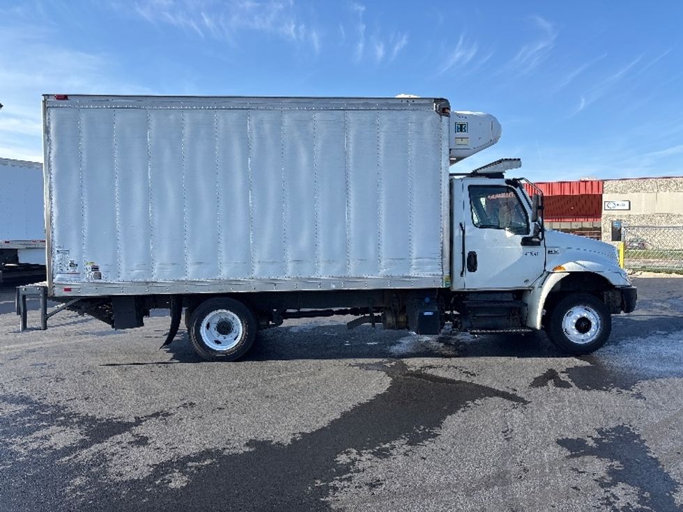 Refrigerated Truck-Light and Medium Duty Trucks-International-2022-MV607LP-Columbus-OH-455,611\n\t\tmiles-$ 26,250 - Image 15