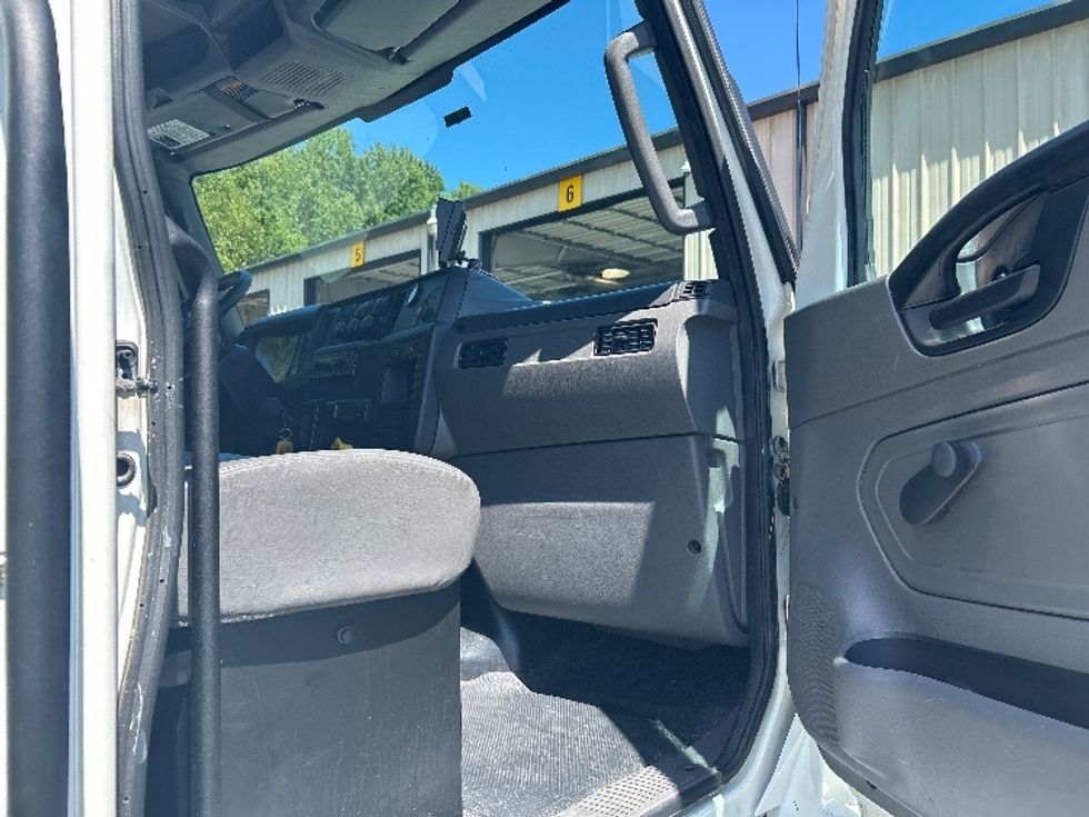 Refrigerated Truck-Light and Medium Duty Trucks-International-2023-MV607-Anderson-SC-128,979\n\t\tmiles-$ 65,750 - Image 19