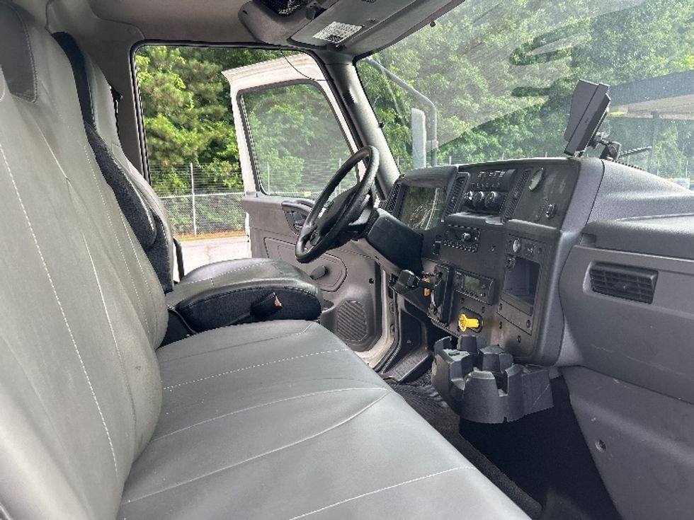 Refrigerated Truck-Light and Medium Duty Trucks-International-2023-MV607-Anderson-SC-165,294\n\t\tmiles-$ 59,250 - Image 21