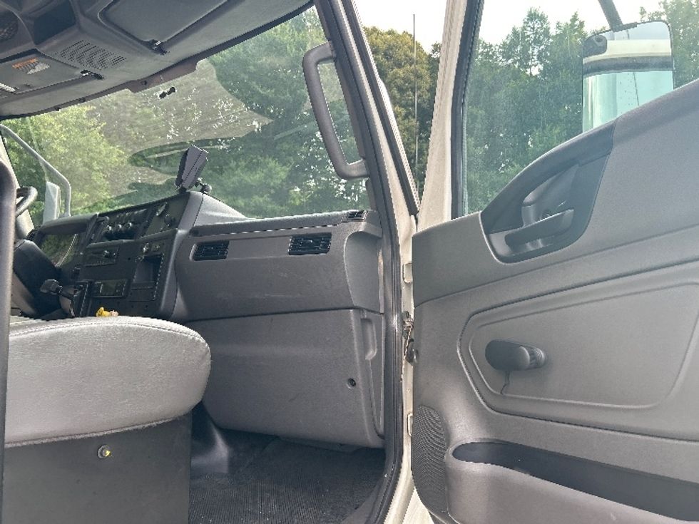 Refrigerated Truck-Light and Medium Duty Trucks-International-2023-MV607-Anderson-SC-173,173\n\t\tmiles-$ 58,500 - Image 18