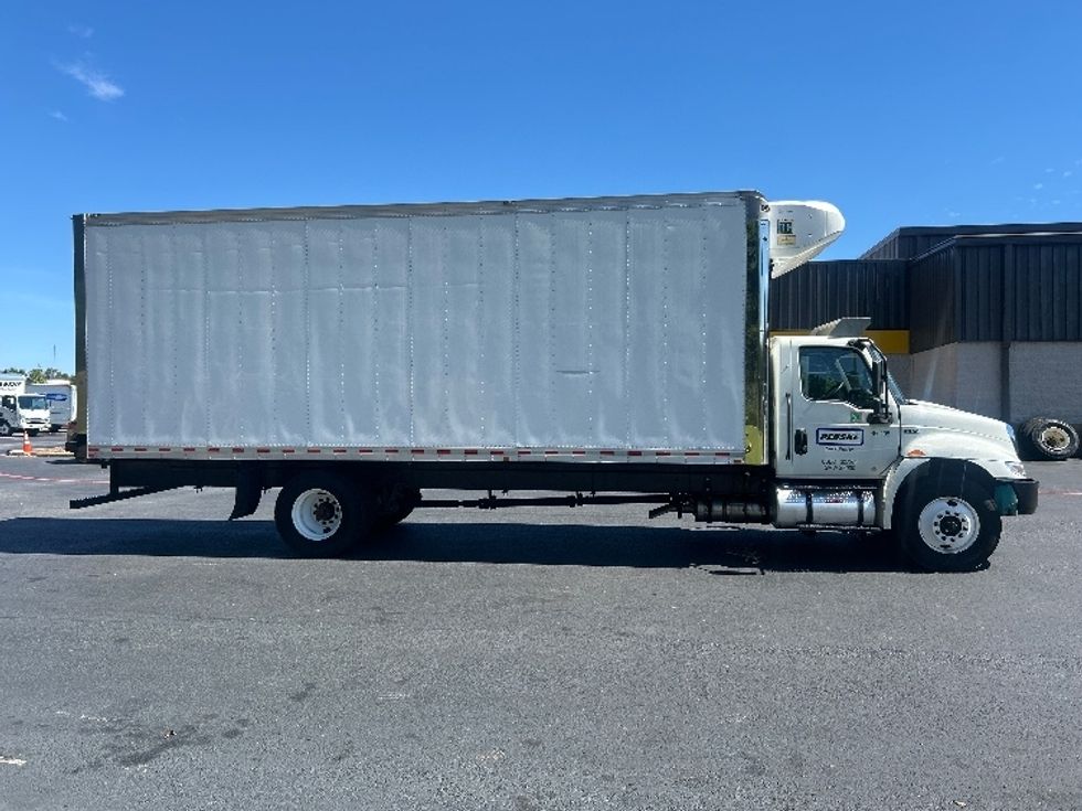 Refrigerated Truck-Light and Medium Duty Trucks-International-2023-MV607-Atlanta (Forest Park)-GA-190,586\n\t\tmiles-$ 57,000 - Image 14