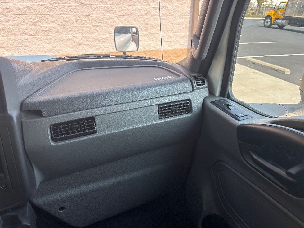 Refrigerated Truck-Light and Medium Duty Trucks-International-2023-MV607-Everett-WA-93,056\n\t\tmiles-$ 75,000 - Image 21