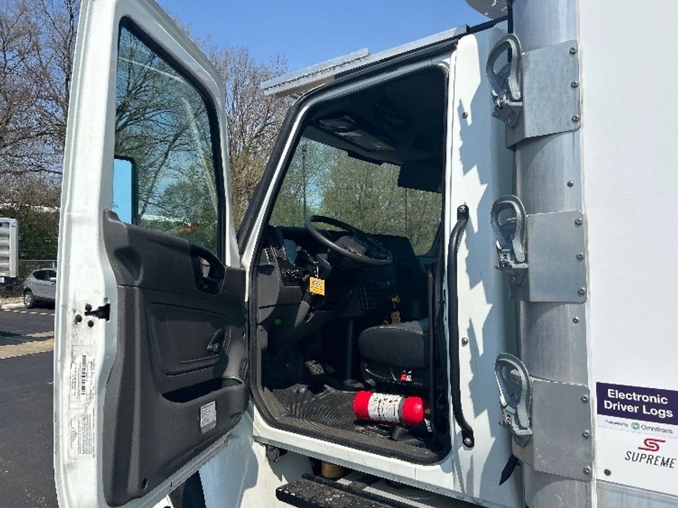 Refrigerated Truck-Light and Medium Duty Trucks-International-2023-MV607-Indianapolis-IN-101,141\n\t\tmiles-$ 71,500 - Image 15