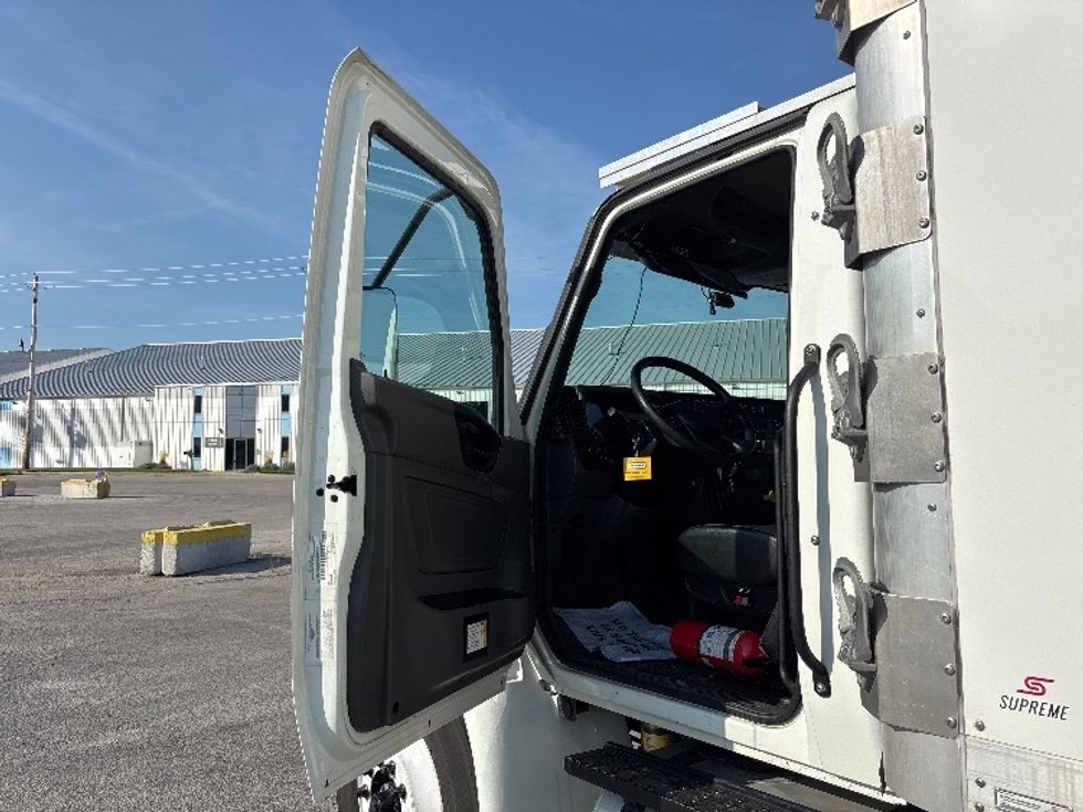 Refrigerated Truck-Light and Medium Duty Trucks-International-2023-MV607-Indianapolis-IN-261,031\n\t\tmiles-$ 48,750 - Image 16