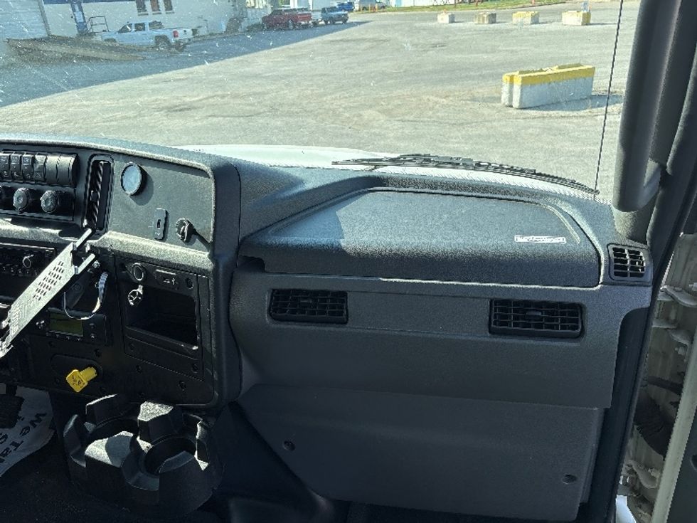 Refrigerated Truck-Light and Medium Duty Trucks-International-2023-MV607-Indianapolis-IN-261,031\n\t\tmiles-$ 48,750 - Image 21