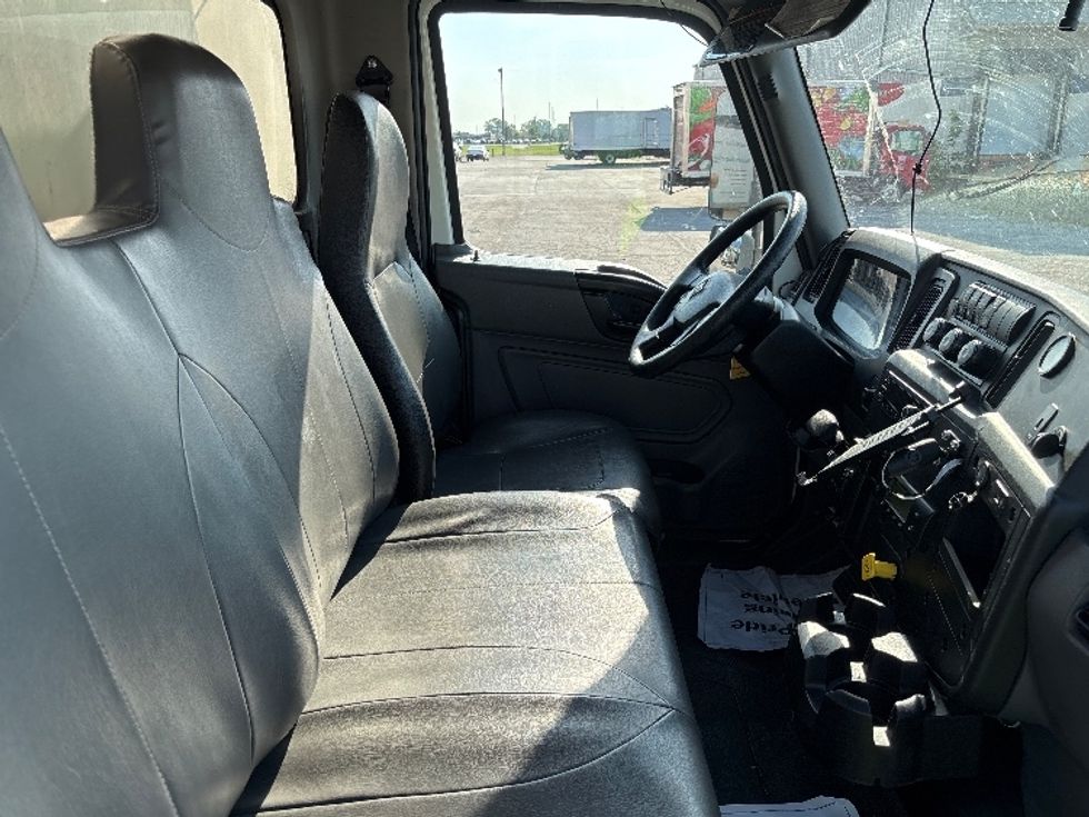 Refrigerated Truck-Light and Medium Duty Trucks-International-2023-MV607-Indianapolis-IN-261,031\n\t\tmiles-$ 48,750 - Image 22