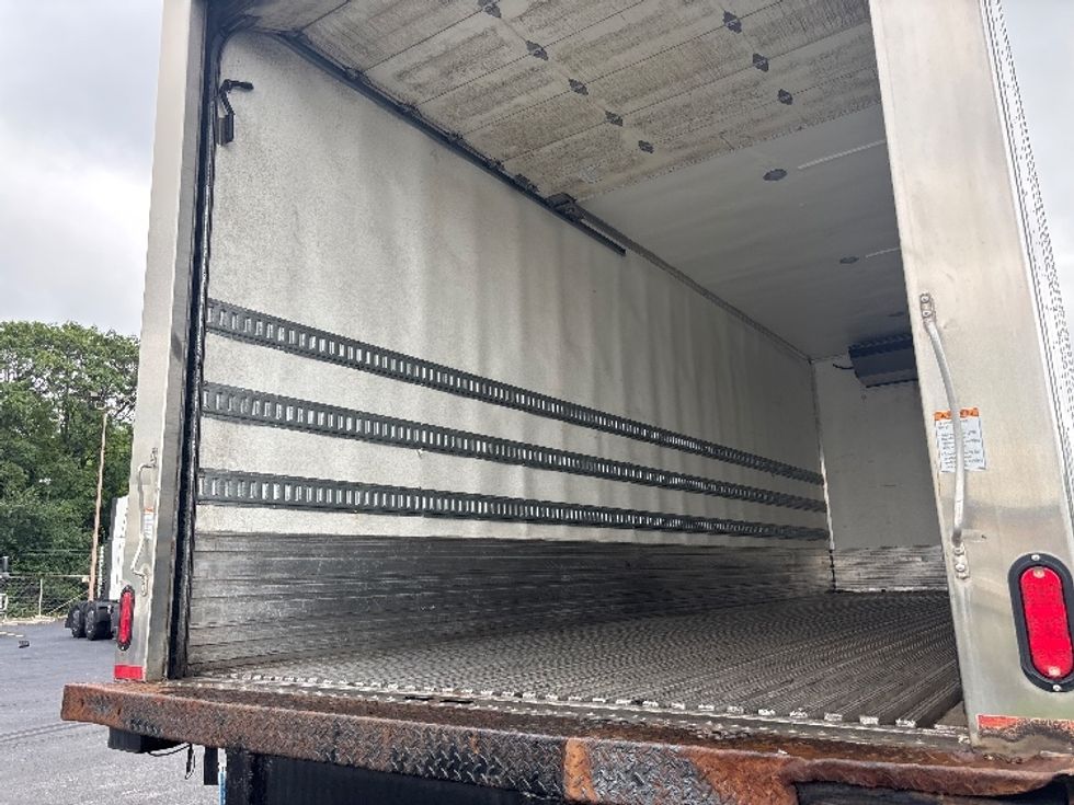 Refrigerated Truck-Light and Medium Duty Trucks-International-2023-MV607-Indianapolis-IN-267,500\n\t\tmiles-$ 40,250 - Image 10
