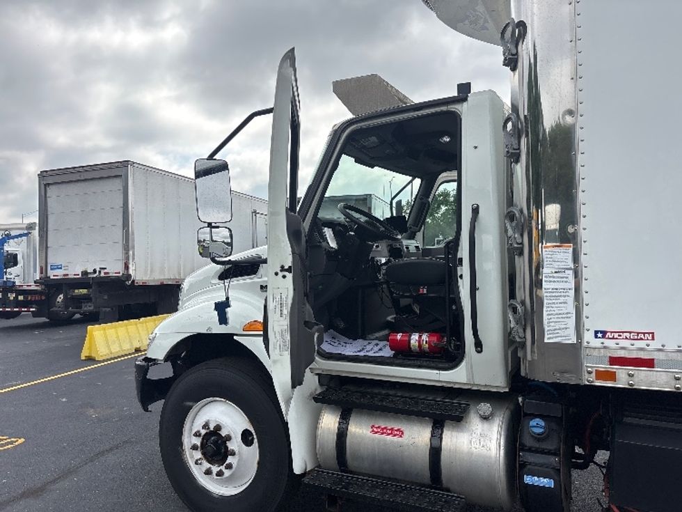 Refrigerated Truck-Light and Medium Duty Trucks-International-2023-MV607-Indianapolis-IN-267,500\n\t\tmiles-$ 40,250 - Image 15