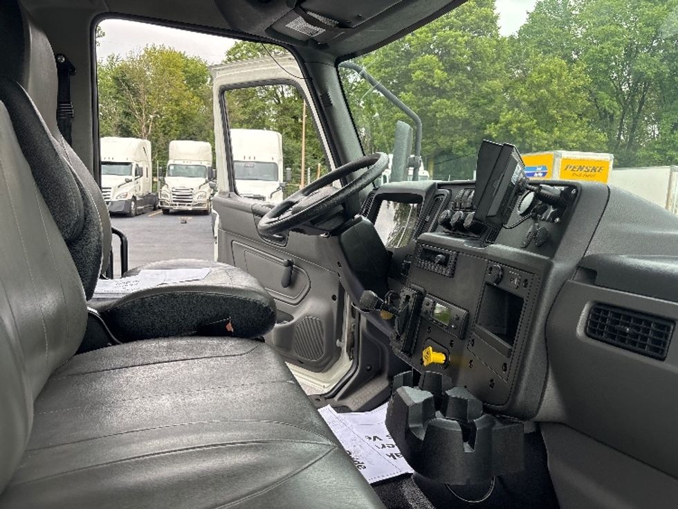 Refrigerated Truck-Light and Medium Duty Trucks-International-2023-MV607-Indianapolis-IN-267,500\n\t\tmiles-$ 40,250 - Image 21