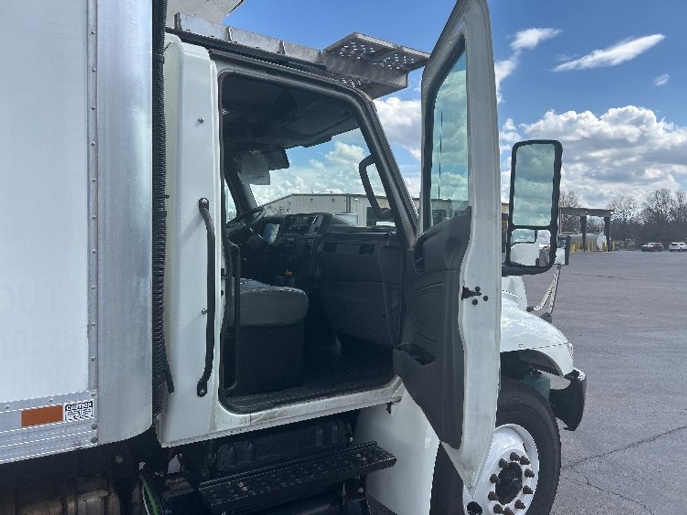 Refrigerated Truck-Light and Medium Duty Trucks-International-2023-MV607-Nashville (Mount Juliet)-TN-314,443\n\t\tmiles-$ 35,250 - Image 20