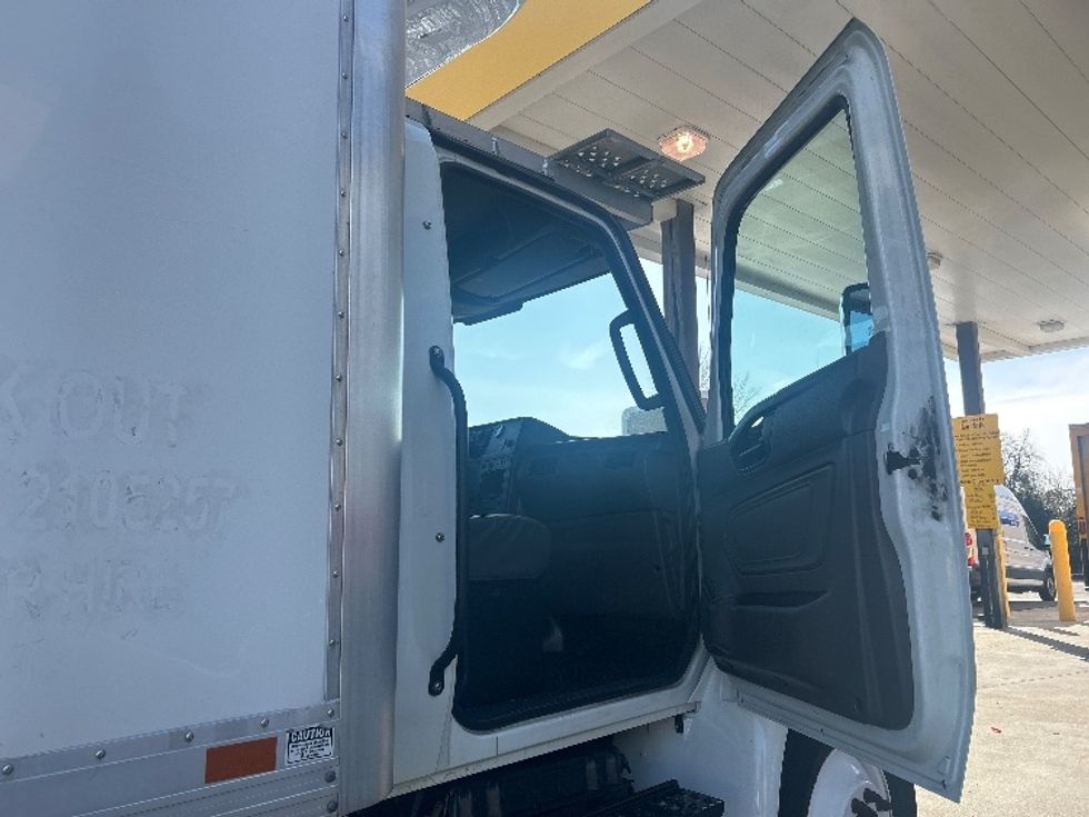Refrigerated Truck-Light and Medium Duty Trucks-International-2023-MV607-Prince George-VA-296,215\n\t\tmiles-$ 40,250 - Image 19