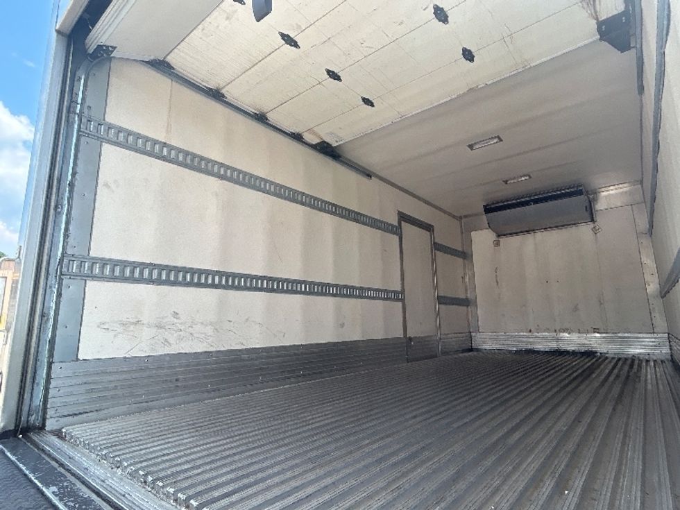 Refrigerated Truck-Light and Medium Duty Trucks-International-2023-MV607-Tuscaloosa-AL-329,563\n\t\tmiles-$ 35,250 - Image 11