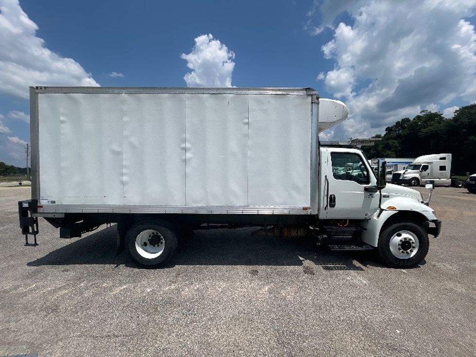 Refrigerated Truck-Light and Medium Duty Trucks-International-2023-MV607-Tuscaloosa-AL-329,563\n\t\tmiles-$ 35,250 - Image 15