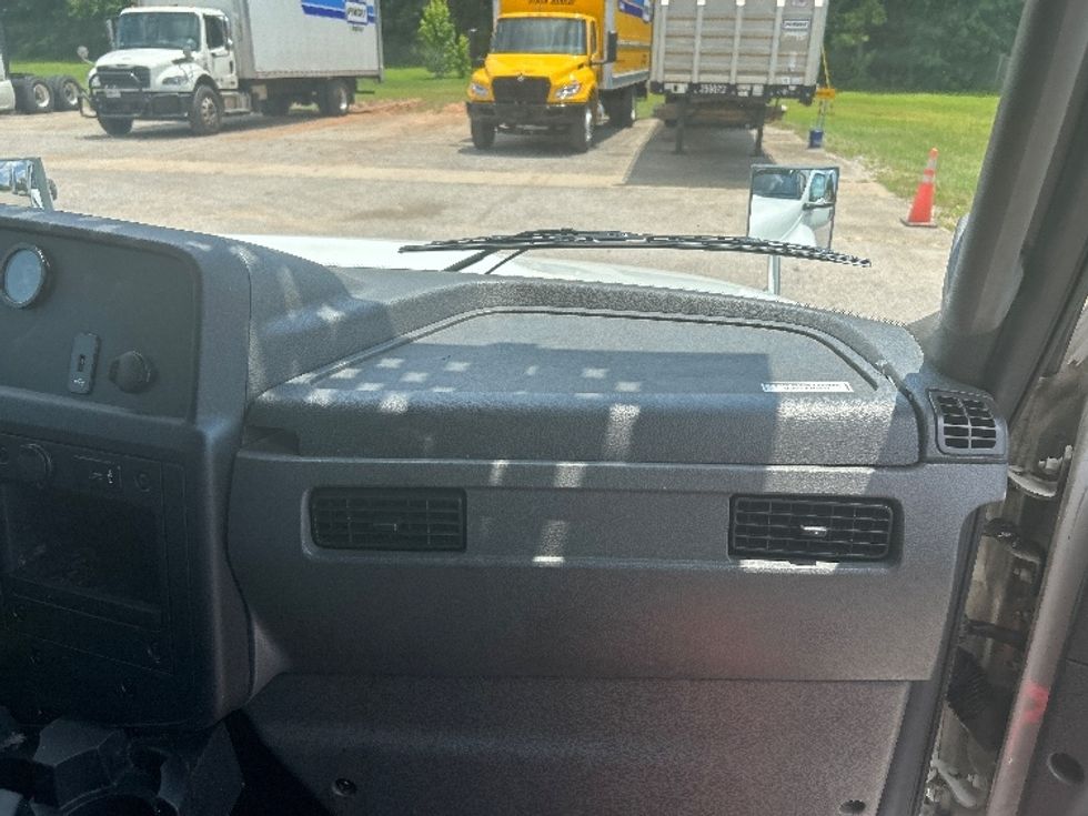 Refrigerated Truck-Light and Medium Duty Trucks-International-2023-MV607-Tuscaloosa-AL-329,563\n\t\tmiles-$ 35,250 - Image 21