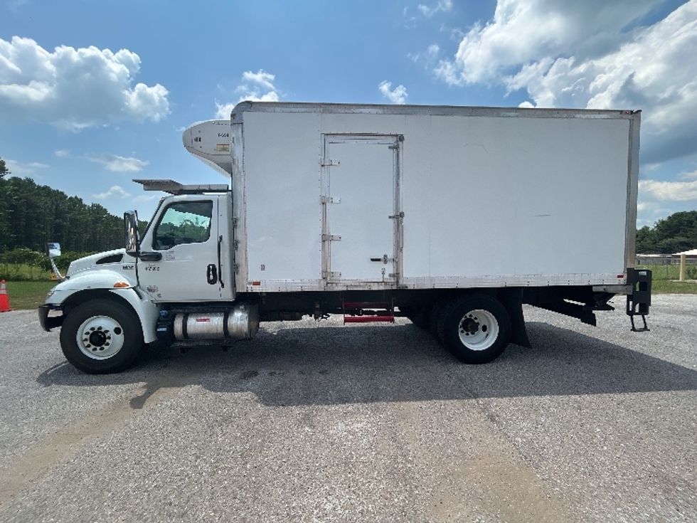 Refrigerated Truck-Light and Medium Duty Trucks-International-2023-MV607-Tuscaloosa-AL-329,563\n\t\tmiles-$ 35,250 - Image 4