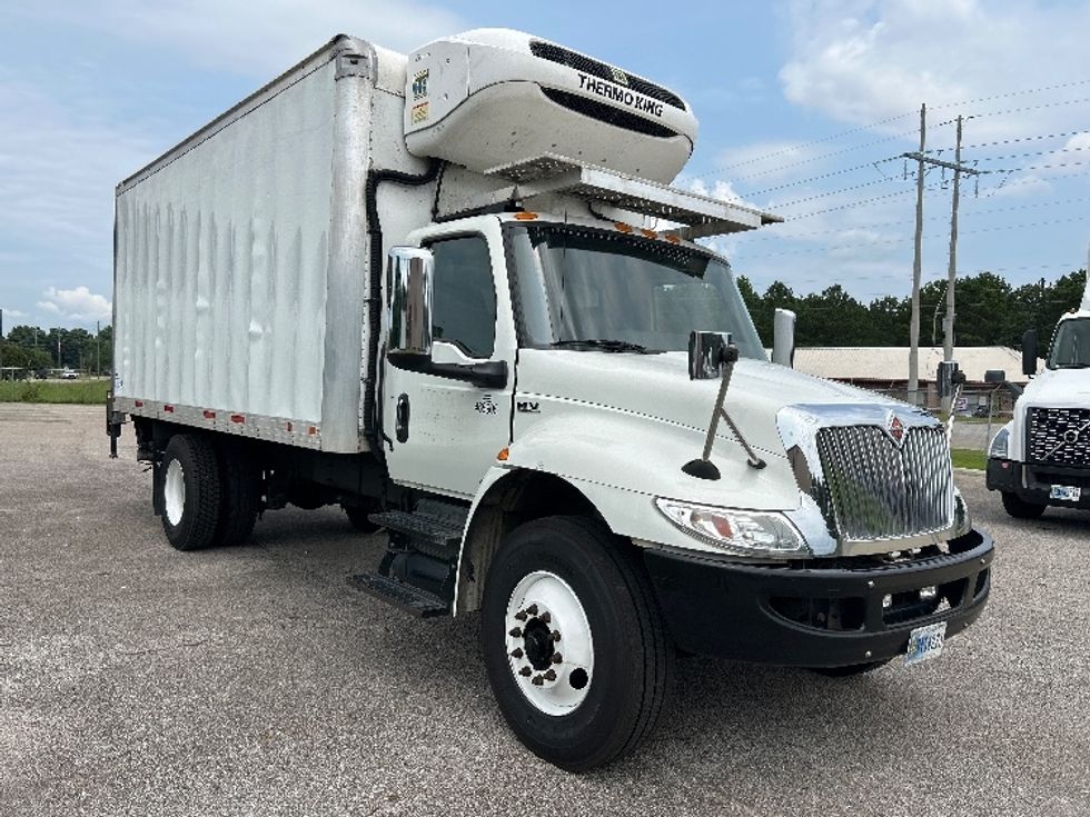 Refrigerated Truck-Light and Medium Duty Trucks-International-2023-MV607-Tuscaloosa-AL-353,018\n\t\tmiles-$ 32,250 - Image 1