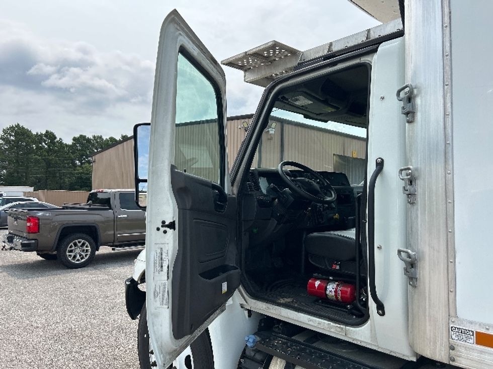 Refrigerated Truck-Light and Medium Duty Trucks-International-2023-MV607-Tuscaloosa-AL-353,018\n\t\tmiles-$ 32,250 - Image 16