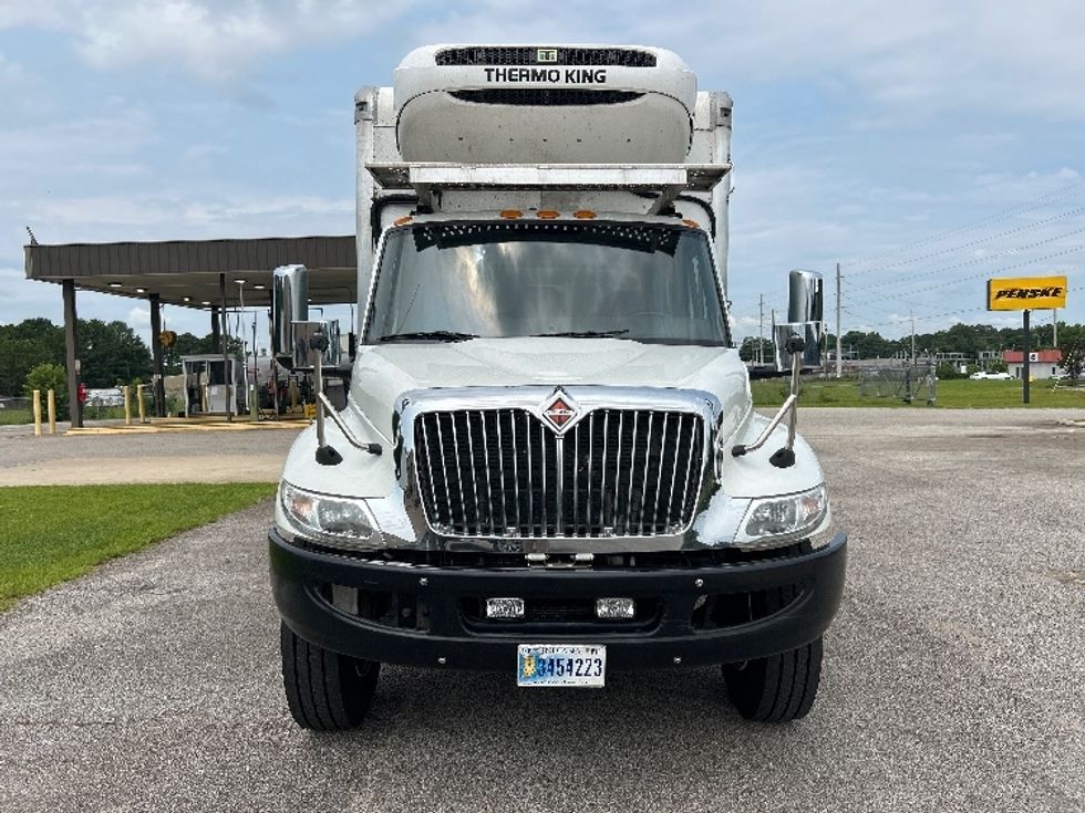 Refrigerated Truck-Light and Medium Duty Trucks-International-2023-MV607-Tuscaloosa-AL-353,018\n\t\tmiles-$ 32,250 - Image 2