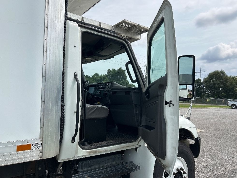 Refrigerated Truck-Light and Medium Duty Trucks-International-2023-MV607-Tuscaloosa-AL-353,018\n\t\tmiles-$ 32,250 - Image 20