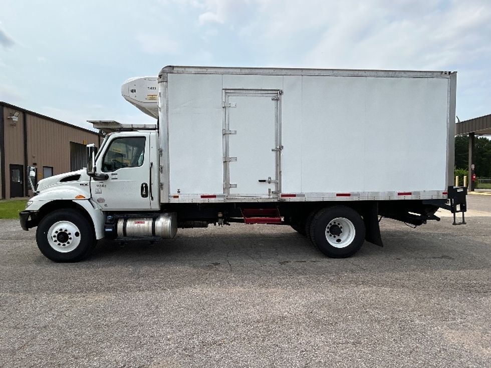 Refrigerated Truck-Light and Medium Duty Trucks-International-2023-MV607-Tuscaloosa-AL-353,018\n\t\tmiles-$ 32,250 - Image 4