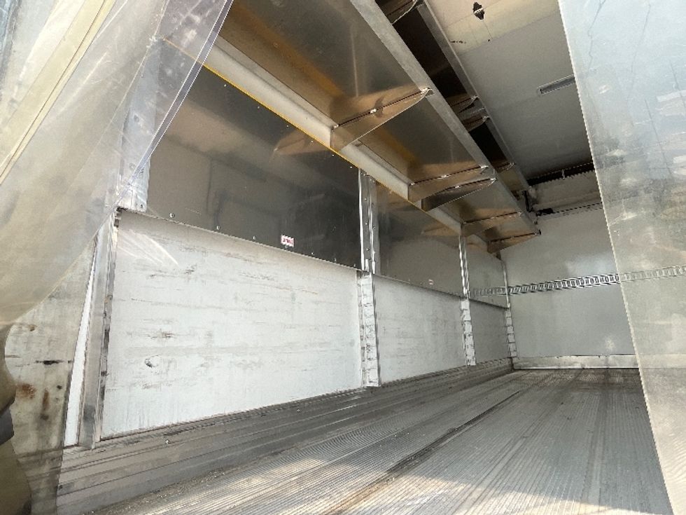 Refrigerated Truck-Light and Medium Duty Trucks-International-2023-MV607N-Albuquerque-NM-71,300\n\t\tmiles-$ 78,500 - Image 11