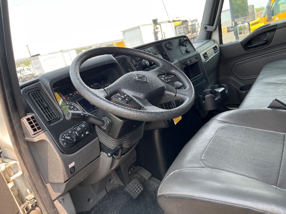Refrigerated Truck-Light and Medium Duty Trucks-International-2023-MV607N-Albuquerque-NM-71,300\n\t\tmiles-$ 78,500 - Image 17