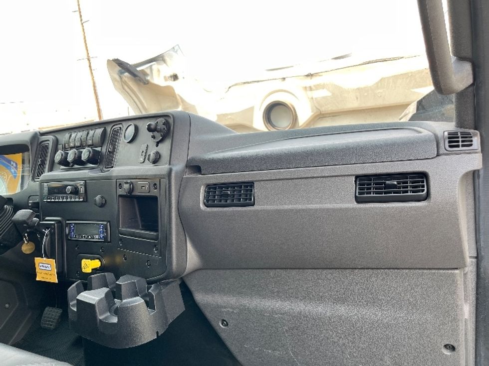 Refrigerated Truck-Light and Medium Duty Trucks-International-2023-MV607N-Albuquerque-NM-71,300\n\t\tmiles-$ 78,500 - Image 21