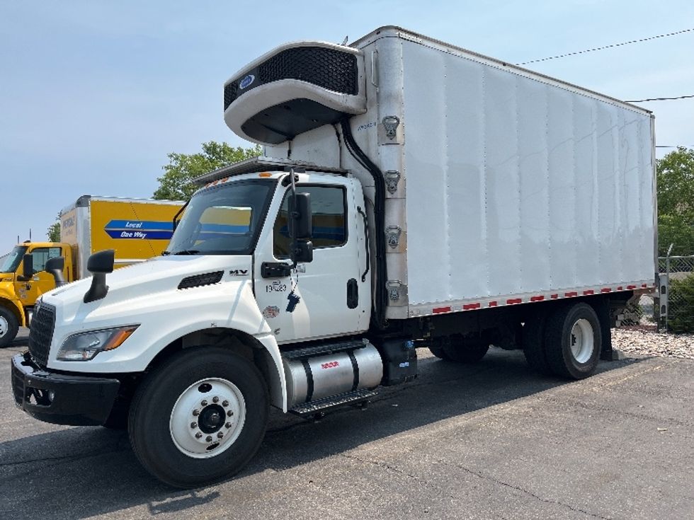 Refrigerated Truck-Light and Medium Duty Trucks-International-2023-MV607N-Albuquerque-NM-71,300\n\t\tmiles-$ 78,500 - Image 3