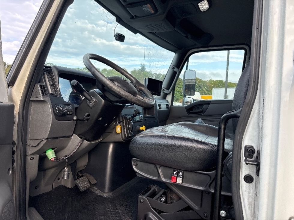 Refrigerated Truck-Light and Medium Duty Trucks-International-2023-MV607N-Everett-WA-143,535\n\t\tmiles-$ 77,500 - Image 16
