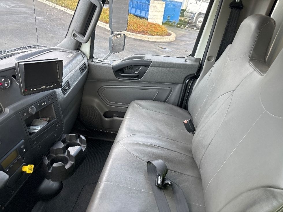 Refrigerated Truck-Light and Medium Duty Trucks-International-2023-MV607N-Everett-WA-143,535\n\t\tmiles-$ 77,500 - Image 19