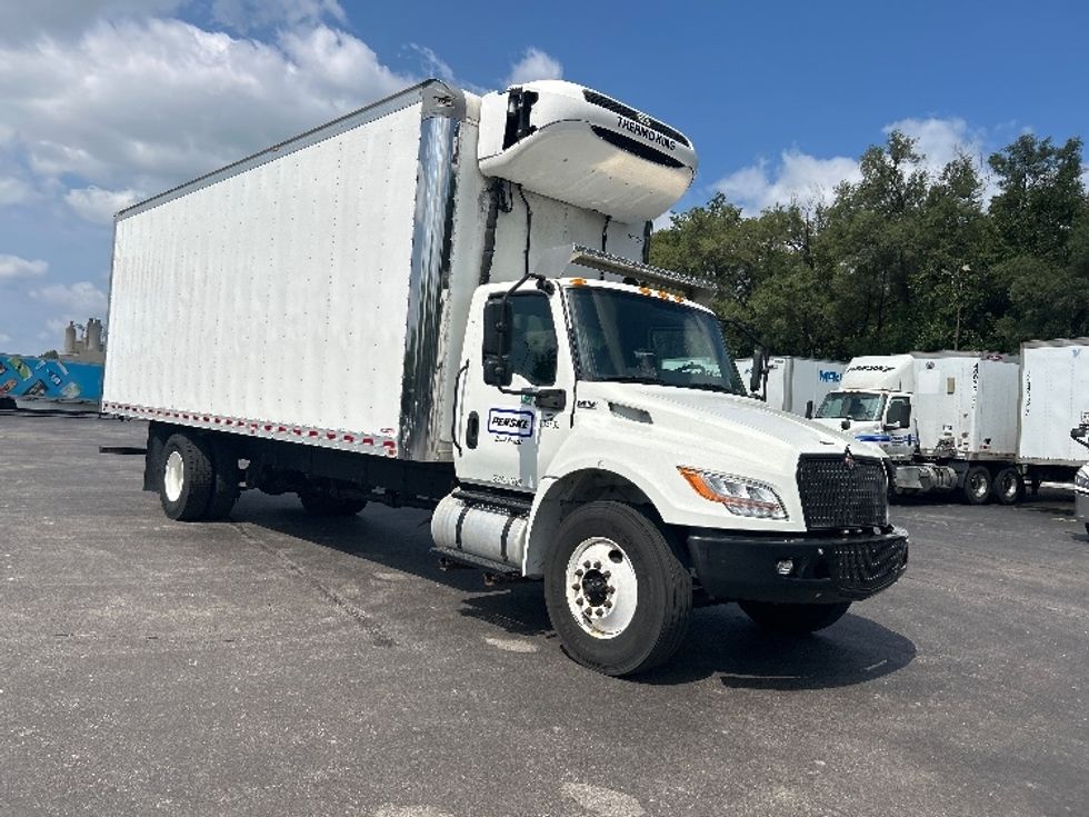 Refrigerated Truck-Light and Medium Duty Trucks-International-2023-MV607N-Indianapolis-IN-186,856\n\t\tmiles-$ 54,500 - Image 1