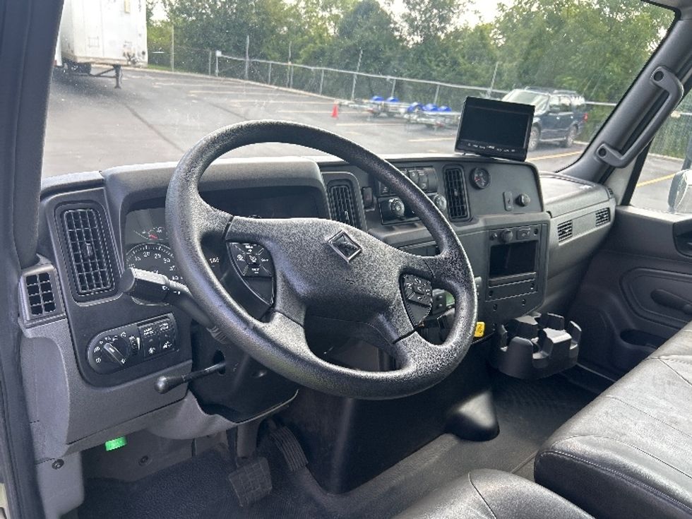 Refrigerated Truck-Light and Medium Duty Trucks-International-2023-MV607N-Indianapolis-IN-186,856\n\t\tmiles-$ 54,500 - Image 16