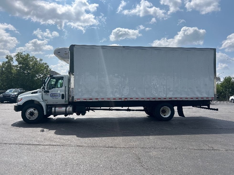 Refrigerated Truck-Light and Medium Duty Trucks-International-2023-MV607N-Indianapolis-IN-186,856\n\t\tmiles-$ 54,500 - Image 4