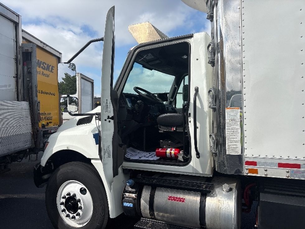 Refrigerated Truck-Light and Medium Duty Trucks-International-2023-MV607N-Indianapolis-IN-187,279\n\t\tmiles-$ 60,750 - Image 15