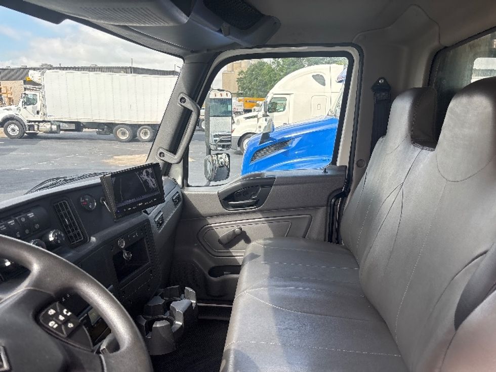 Refrigerated Truck-Light and Medium Duty Trucks-International-2023-MV607N-Indianapolis-IN-187,279\n\t\tmiles-$ 60,750 - Image 18